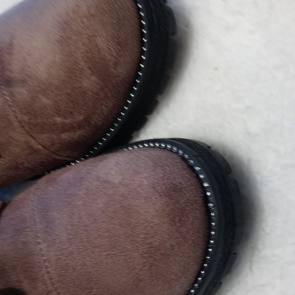 Beautiful Brand New Boots - Picture 9 of 14